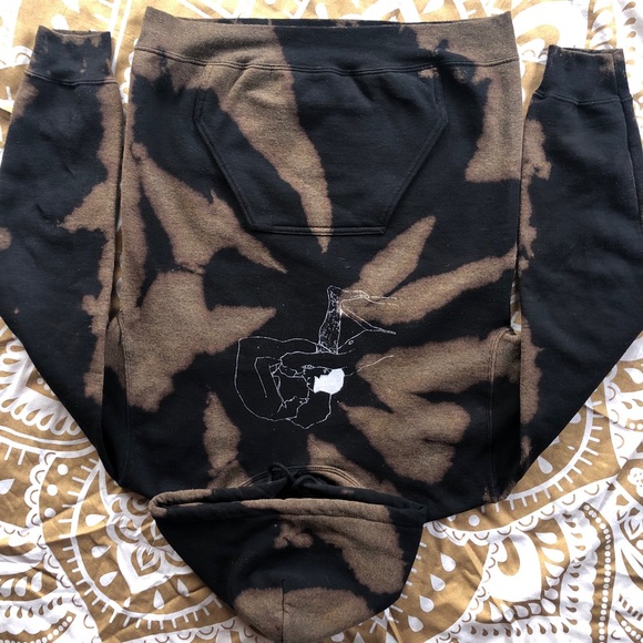 Spiral hand dyed hoodie. One of a kind - Picture 2 of 4